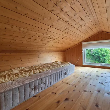 1 Bedroom Cozy In